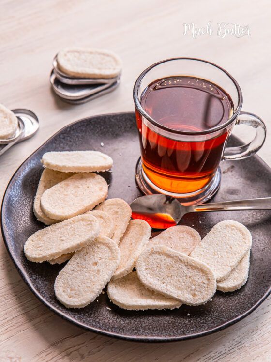 snack dari parutan kelapa