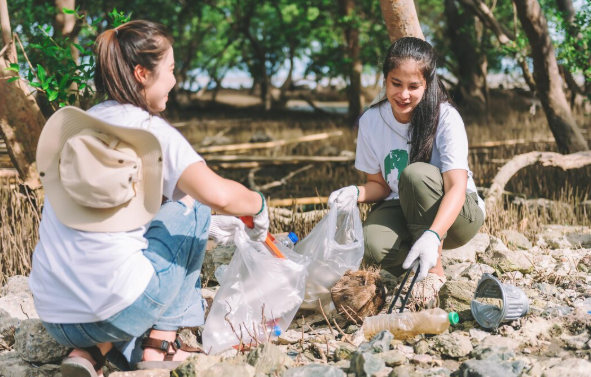 Strategi Pengelolaan Sampah Plastik