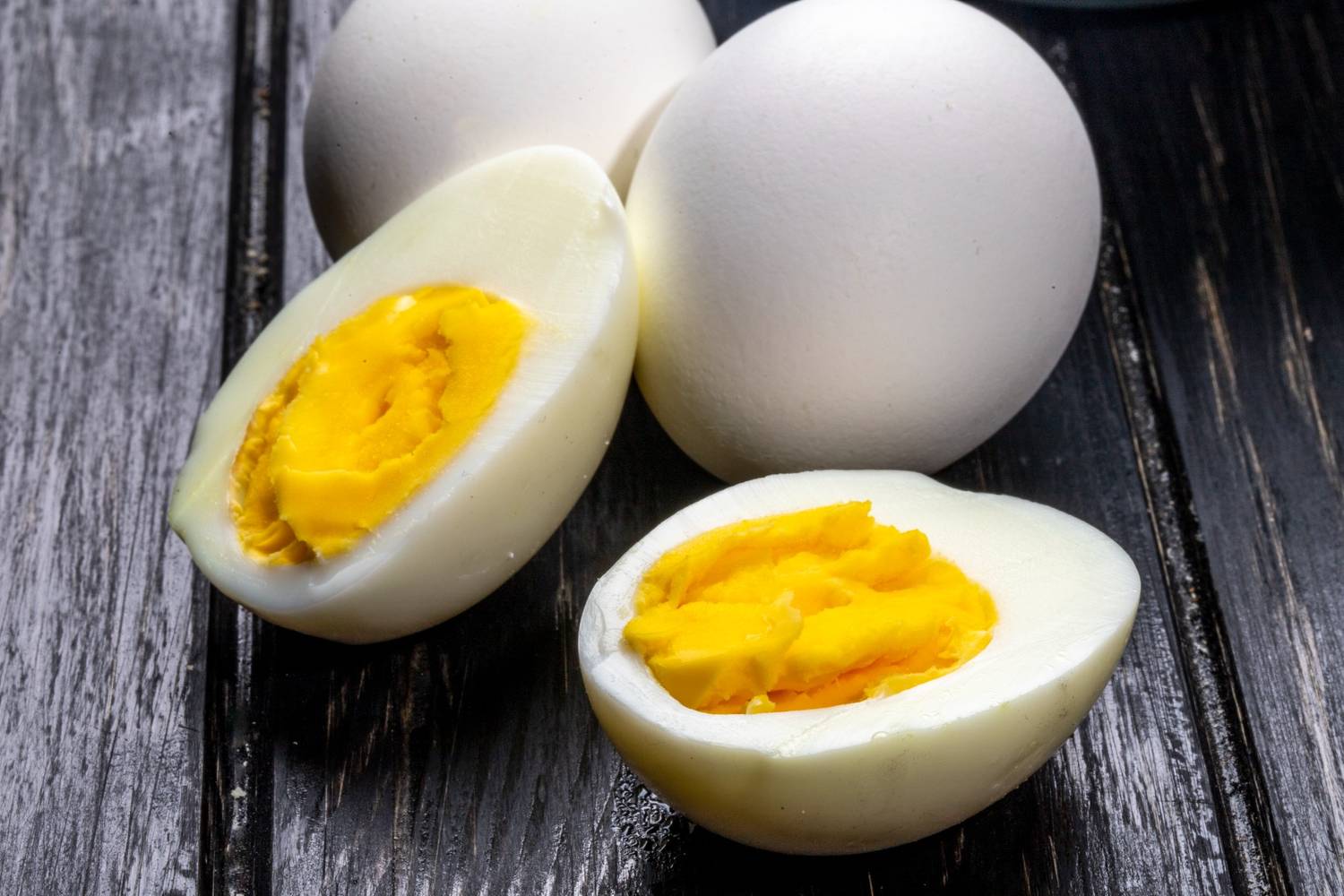 cara cepat mengupas kulit telur rebus
